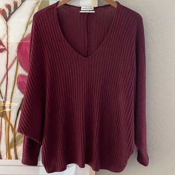 Urban Outfitters Oversized Wine Burgundy Batwing Sweater Small Fall Knit V Neck - Picture 1 of 6
